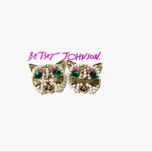 Betsey Johnson Green Eye Cat Earrings